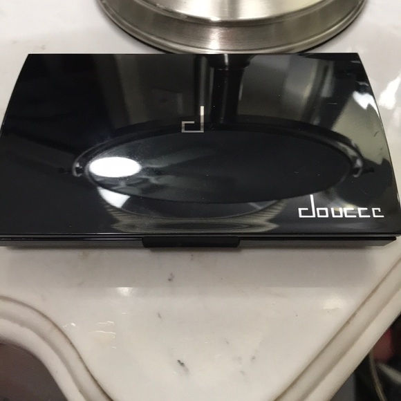 Make up palette - Picture 2 of 2